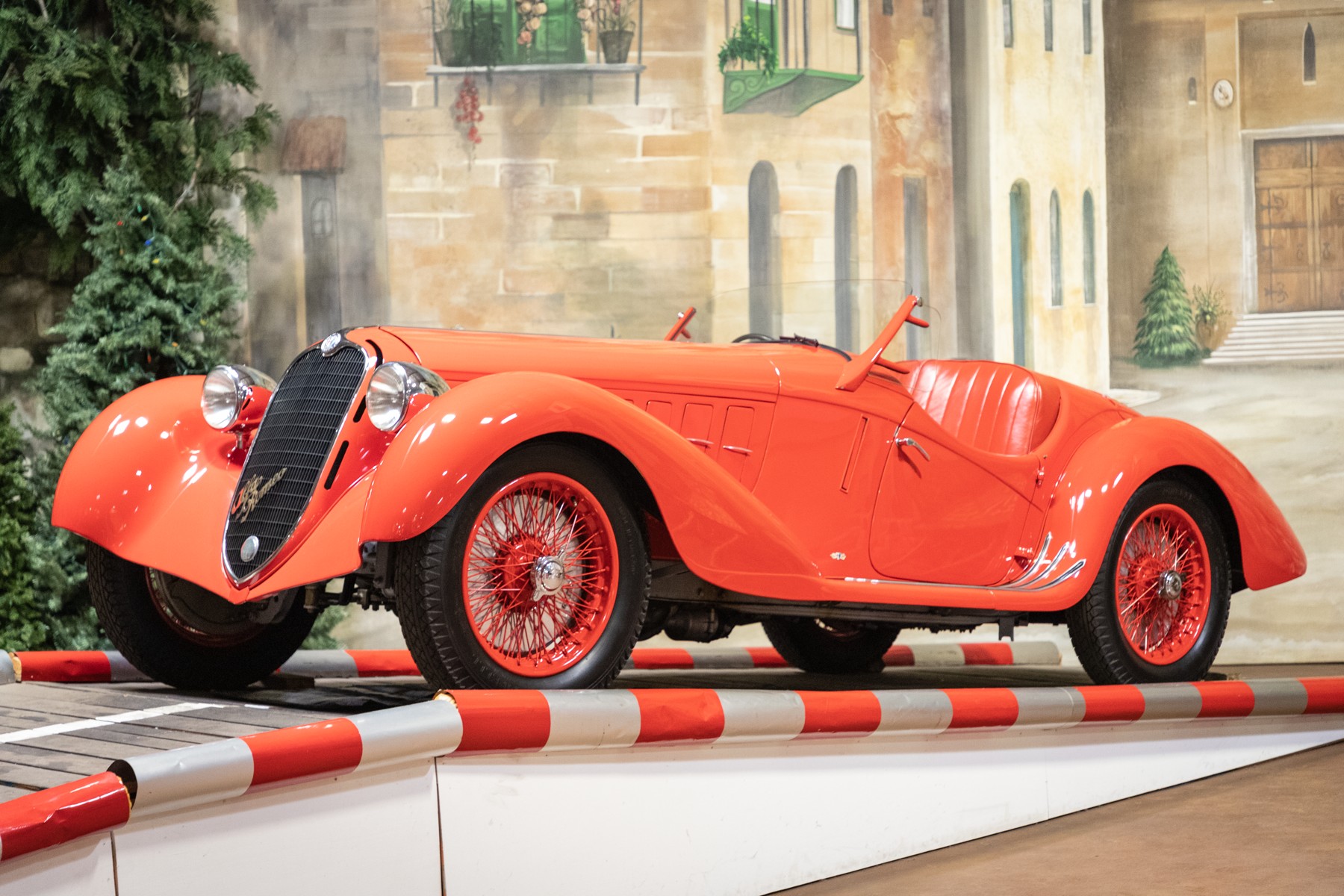 Alfa Romeo 8C 2900A at the Simeone Foundation Automotive Museum, in its later roadster body; its original racing body was different.